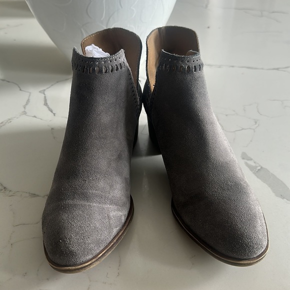 Lucky brand gray ankle boots size 8.5 - Picture 6 of 11